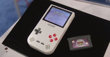 มาดูคลิปชัดๆของ Super Retro Boy เครื่อง GameBoy ที่เล่นได้ทุกตลับในซีรีส์