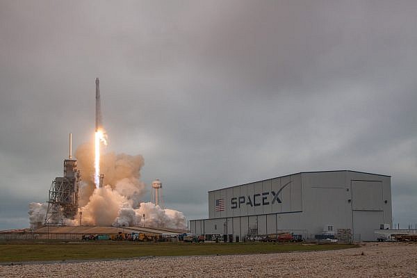 SpaceX ประสบความสำเร็จ ปล่อยจรวด Falcon 9 ครั้งล่าสุดจากฐานของ NASA