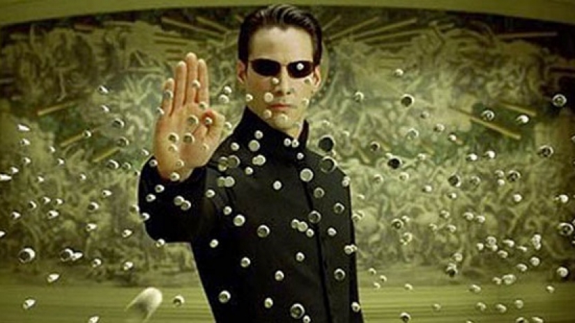 มีลุ้น! คีอานู รีฟ เผยพร้อมคัมแบ็กกลับมาเล่นภาคต่อ The Matrix 4 อีกครั้ง