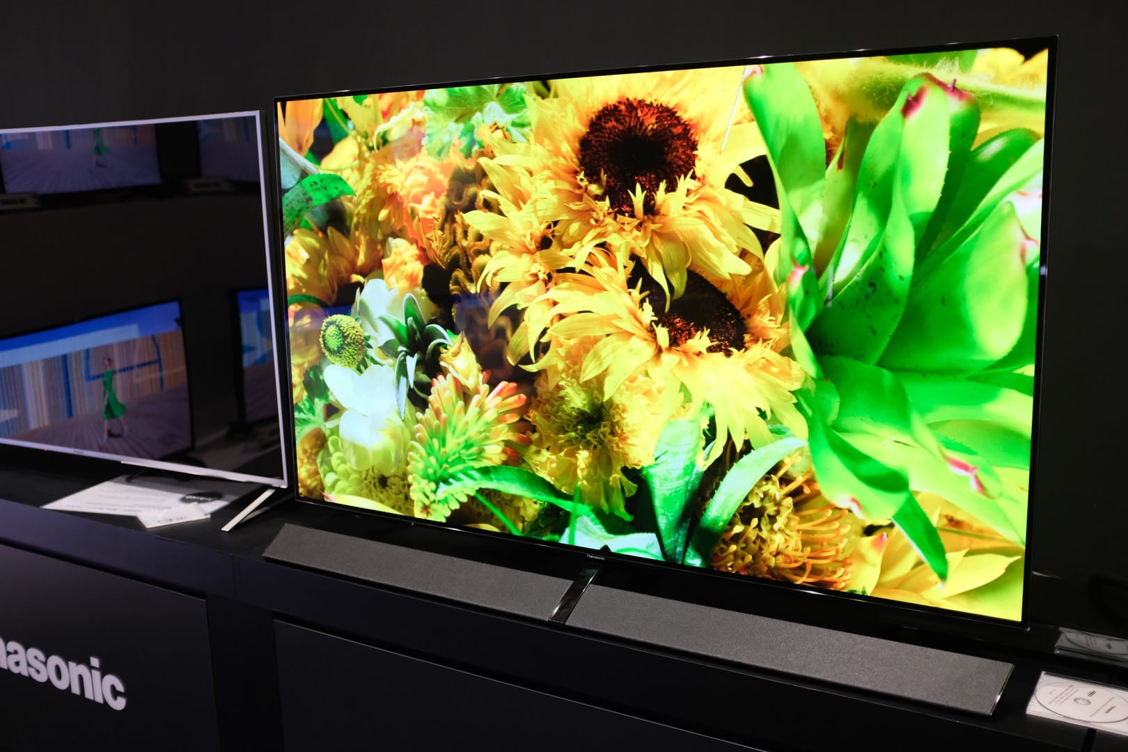 Panasonic เปิดตัวทีวี OLED 4K รุ่นแรก พร้อมขายในไทย