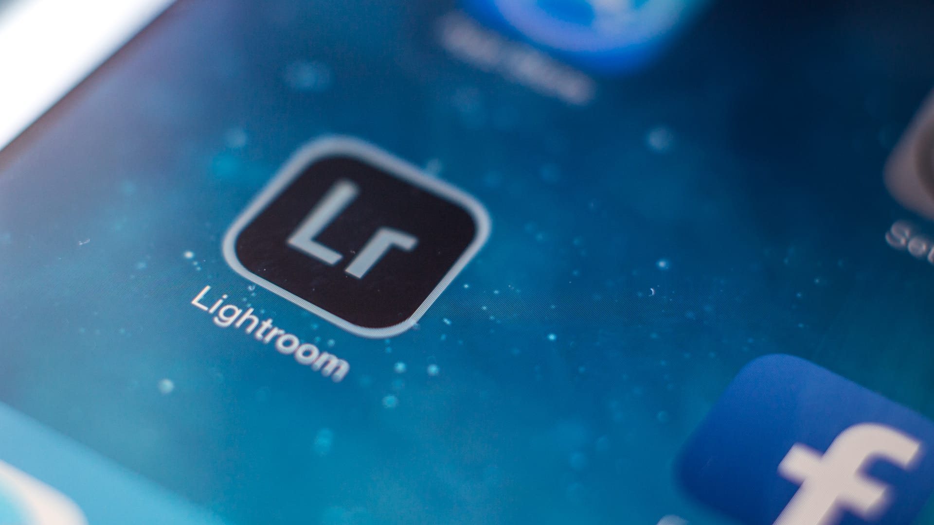 Lightroom อัปเดทใหม่รองรับการถ่ายภาพ HDR และ RAW ทั้ง iOS และ Android