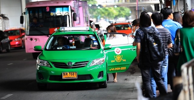 เผยข้อเสนอขึ้นราคาแท็กซี่ไทยในชั่วโมงเร่งด่วน,จองผ่านแอป หวังแก้ปัญหาไม่รับคน