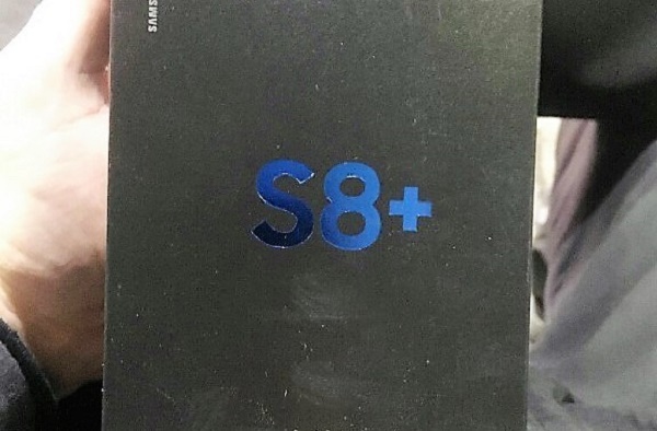 ภาพหลุด! กล่องแพ็คเกจ Samsung Galaxy S8+ พร้อมรายละเอียดของที่แถมมาด้วย