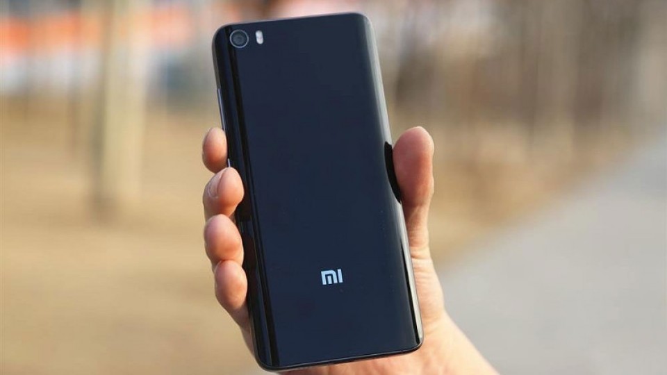 หลุดสเปก Xiaomi Mi 6 ว่าที่เรือธงจ่อมาพร้อมกล้องความละเอียด 30 ล้านพิกเซล