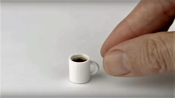 เริ่มต้นเช้าวันใหม่กับกาแฟแก้ว “เล็กที่สุดในโลก”