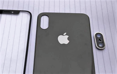 หลุด! ชิ้นส่วนด้านหน้าและด้านหลังของ iPhone 7s, 7s Plus และ 8