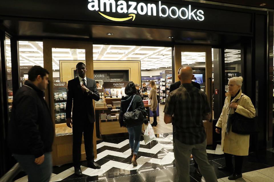 Amazon จดสิทธิบัตรห้ามลูกค้าเช็คราคาสินค้ากับเว็บอื่นขณะต่อ Wi-Fi ในร้าน Amazon