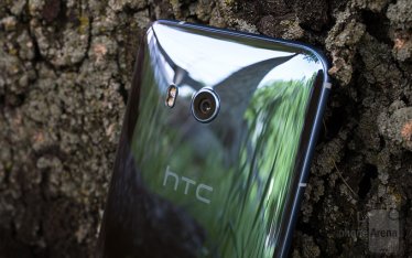 สื่อนอกเผยเดือนที่แล้วรายได้ HTC เพิ่มขึ้นกว่า 50% จากยอดขาย HTC U11