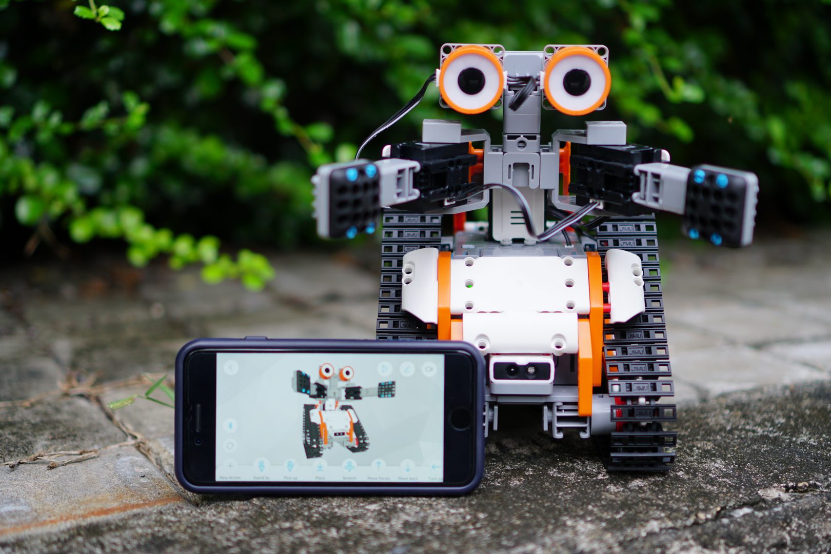 รีวิว Jimu Astrobot เปลี่ยนการเรียนรู้ให้สนุกทุกเพศทุกวัย