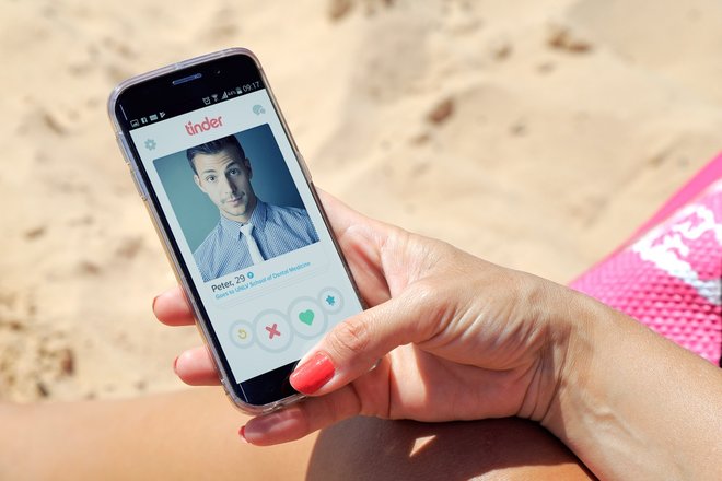 เทคนิคพิชิตใจ เล่น tinder ยังไง ให้ได้สาว!!