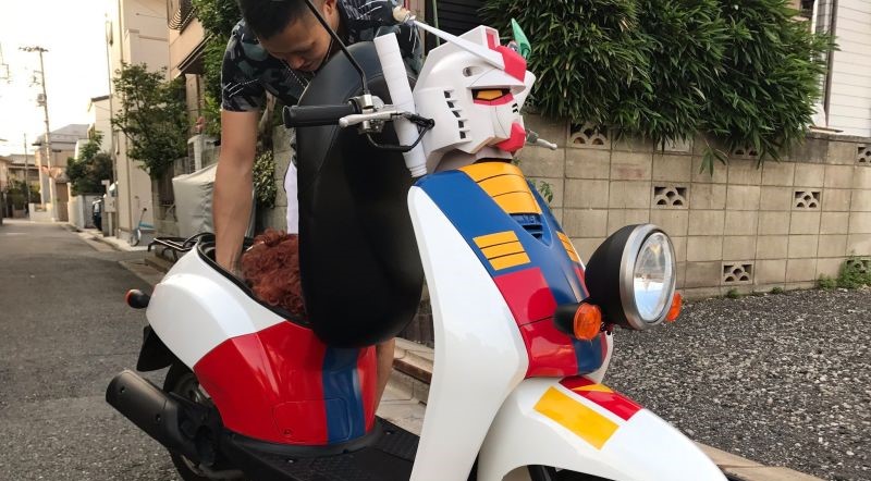 หนุ่มญี่ปุ่นสร้าง Scooter หุ่นกันดั้ม แล้วไปประมูลได้ราคามากกว่า 140,000 บาท