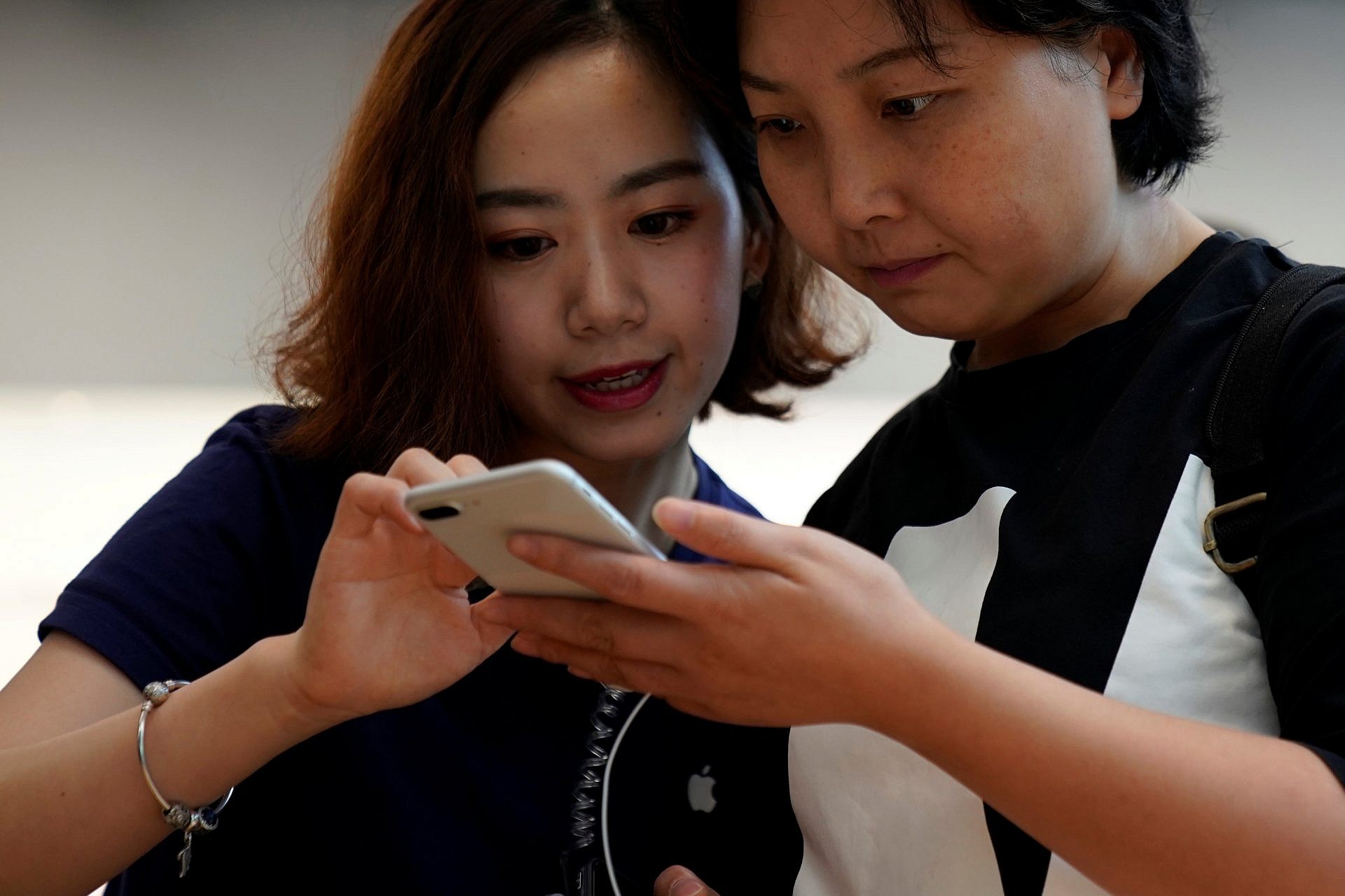 เผยร้านค้าออนไลน์ในจีนออกโปรลดราคา iPhone 8 แล้วหลังกระแสเงียบกริบ