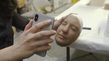 บริษัทความปลอดภัยสร้างหน้ากาก “หลอก” Face ID ของ iPhone X ได้สำเร็จ : ย้ำ! สแกนลายนิ้วมือดีที่สุด