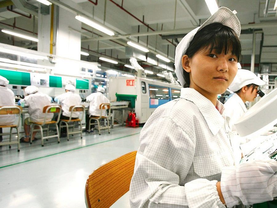 Foxconn จะหยุดใช้แรงงานนักศึกษาฝึกงานอย่าง “ผิดกฏหมาย” ในโรงงานประกอบ iPhone X