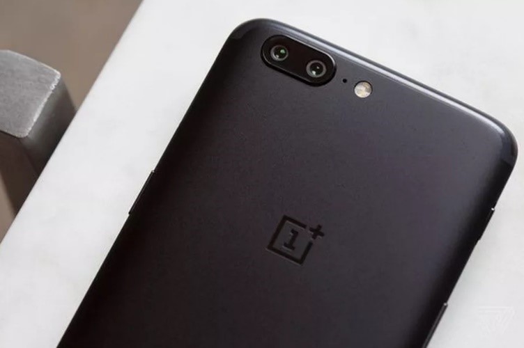 OnePlus 5T อาจมีรูปร่างหน้าตาเหมือน Oppo R11S