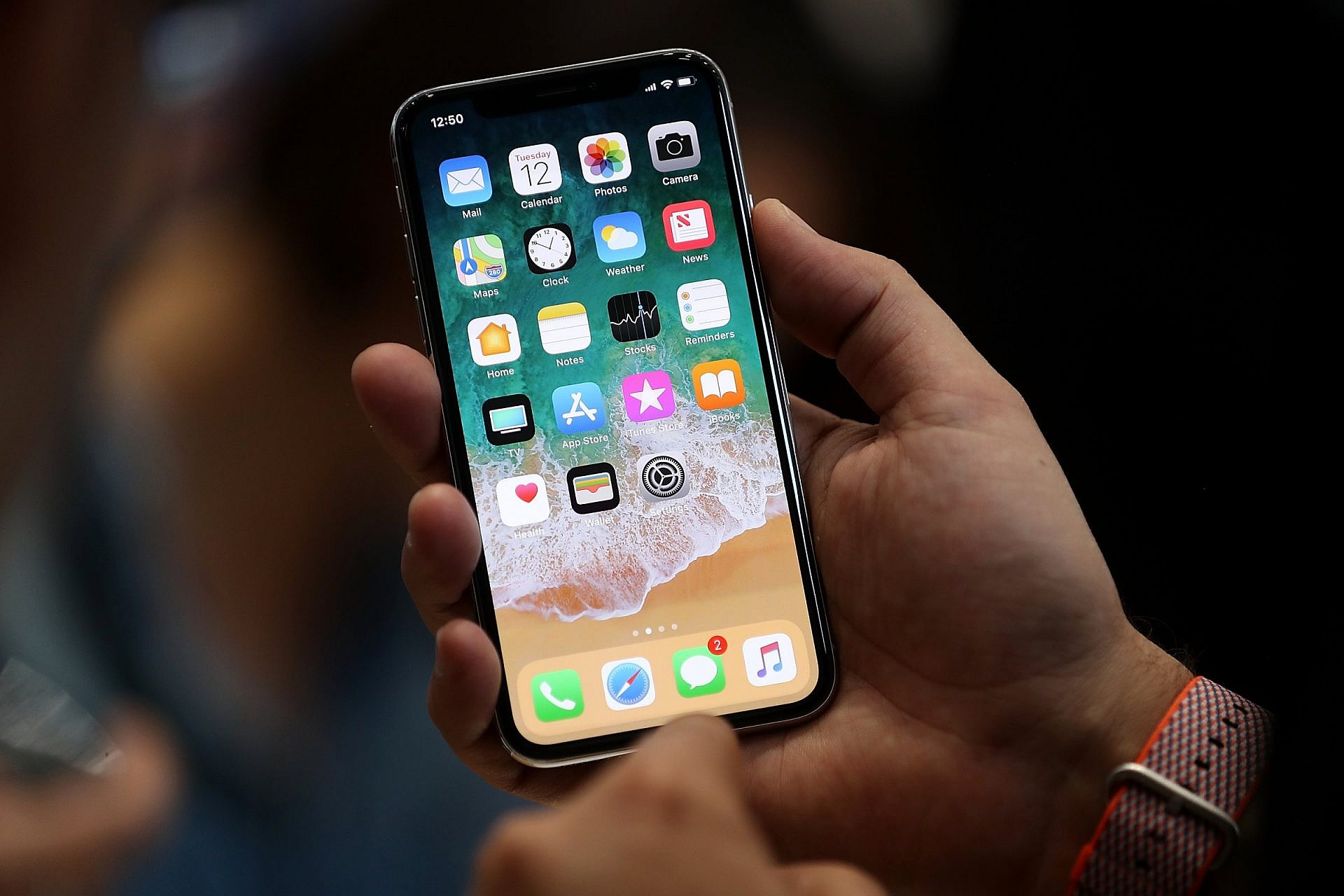 บอกลาเครื่องหิ้ว Apple ประกาศวันวางจำหน่าย iPhone X ในไทยอย่างเป็นทางการแล้ว!!