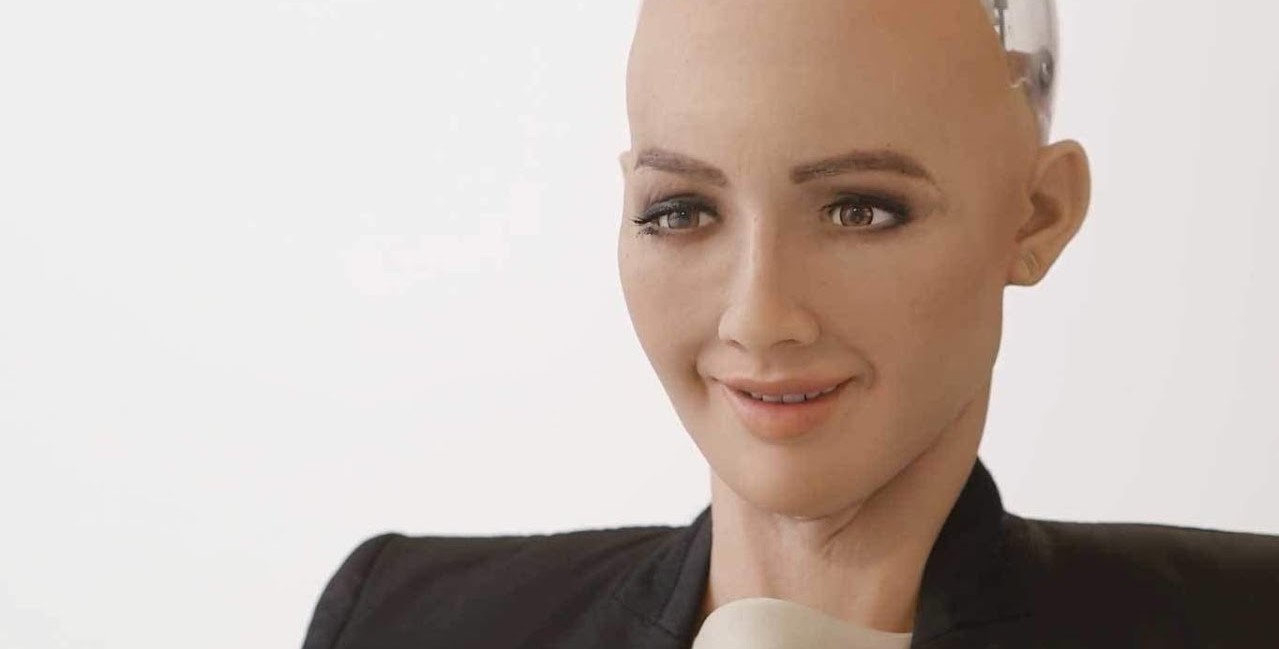 “โซเฟีย” หุ่นยนต์ AI ตัวแรกของโลกได้รับสิทธิ์เป็นพลเมืองแล้ว!
