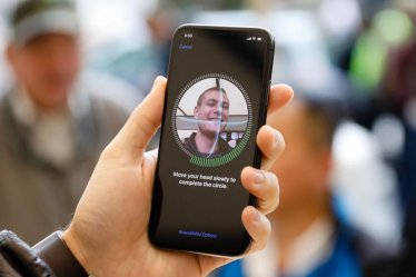 Apple ตอบข้อสงสัยการรองรับ Face ID หลายใบหน้าบน iPhone X