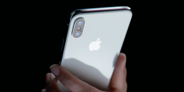 นักวิเคราะห์ชี้! Apple จะเปิดตัว iPhone ใหม่ 3 รุ่น ในปี 2018 : ดีไซน์เหมือน iPhone X, จอใหญ่ขึ้น