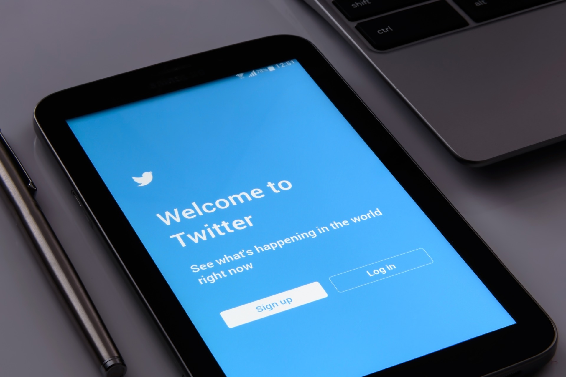 Twitter เตือนผู้ใช้ 330 ล้านรายให้เปลี่ยนรหัส หลังเกิดเหตุขัดข้องข้อมูลหลุด !