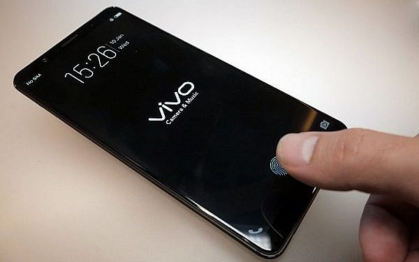 พบ Vivo X20 Plus UD สมาร์ทโฟนพร้อมเซ็นเซอร์สแกนลายนิ้วมือในหน้าจอ ปรากฏในเว็บ TENAA แล้ว