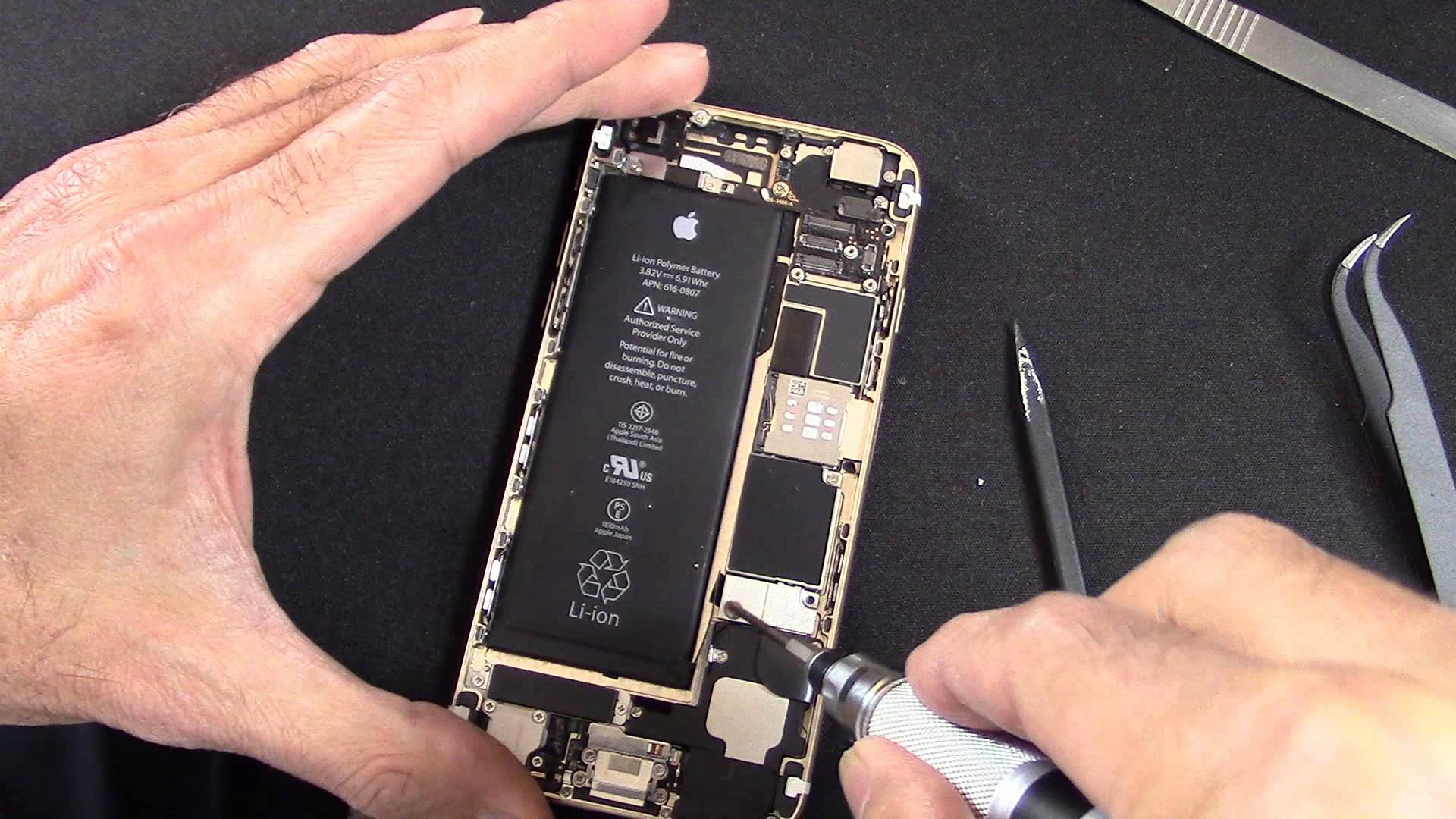 Apple คืนเงินให้ผู้ใช้ iPhone ที่เปลี่ยนแบตเตอรี่ไปก่อนหน้านี้