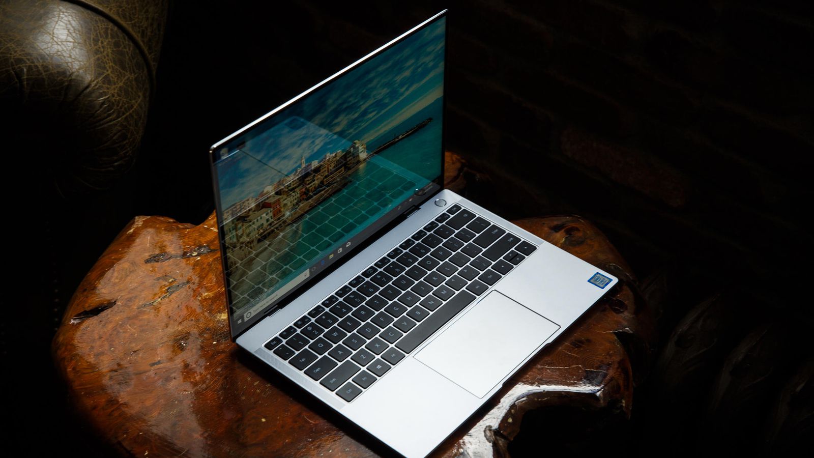 Huawei เปิดตัว MateBook X Pro แล็ปท็อปสุดพรีเมียม หน้าตาคล้าย MacBook Pro