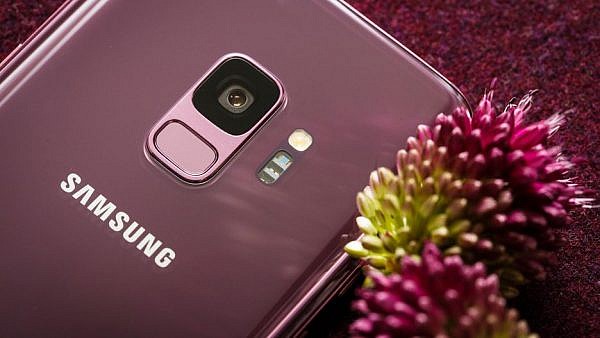 มาดูว่ากล้องที่ปรับรูรับแสงได้สองช่วงของ Samsung Galaxy S9 จะทำงานอย่างไร!
