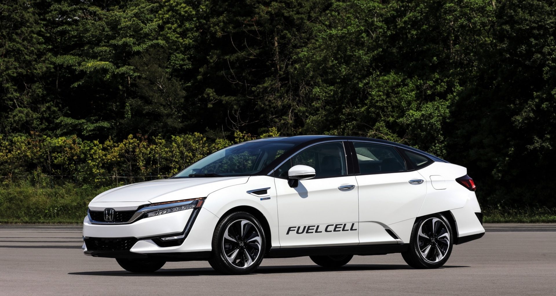 Honda โชว์ของ อวดรถ Fuel Cell ตัวจริง และ UNI-CUB β ในมอเตอร์โชว์ 2018