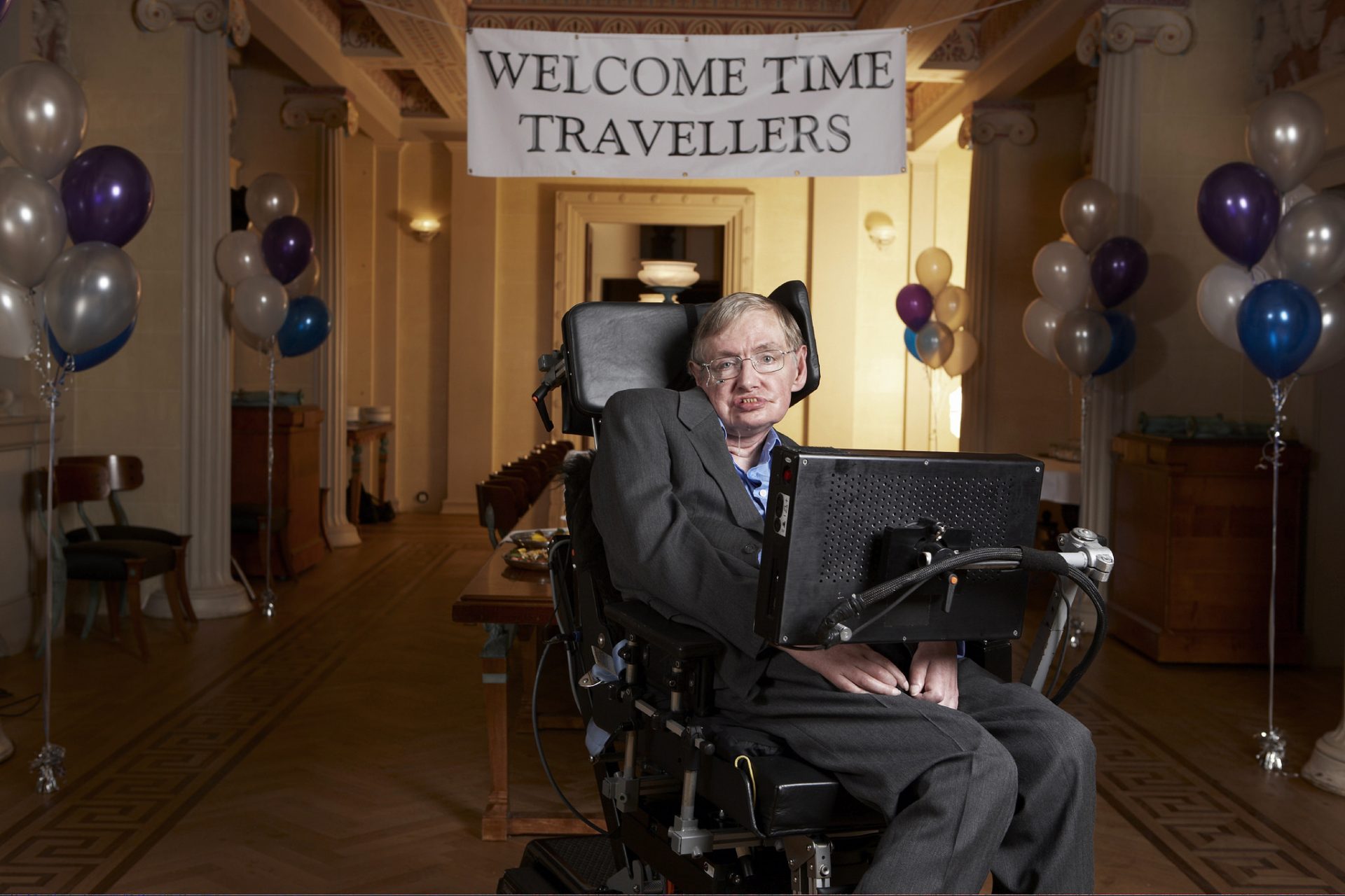 Stephen Hawking นักฟิสิกส์แห่งยุค เสียชีวิตแล้วในวัย 76 ปี