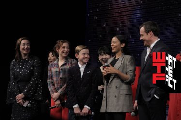 ทอล์คทะลุกาแล็คซี่กับครอบครัวโรบินสันแห่ง Lost In Space ซีรีส์ฟอร์มยักษ์จาก Netflix