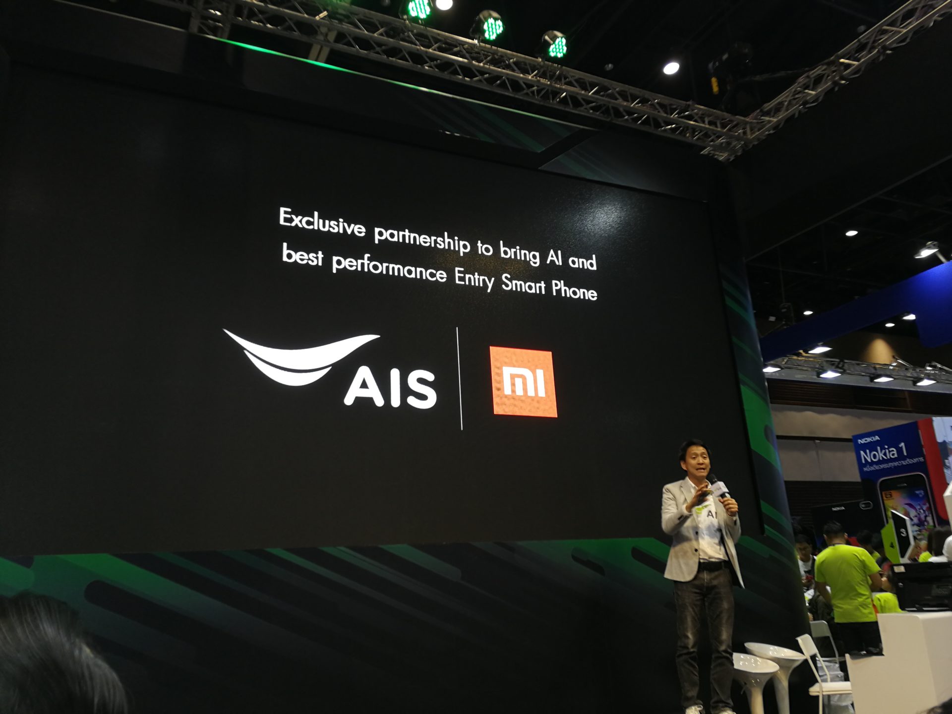 AIS พร้อมจับมือพันธมิตรใหม่ “Xiaomi” วางจำหน่าย Redmi S2 สุดยอดสมาร์ทโฟน AI เพื่อคนไทย