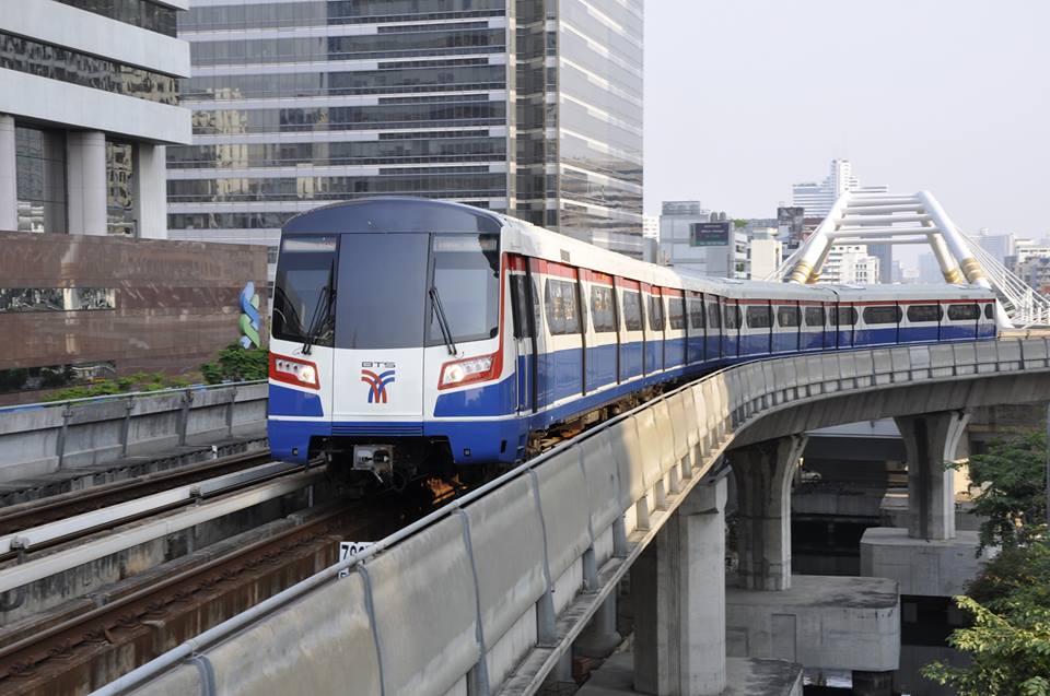 เริ่มต้นสัปดาห์อย่างสวยงาม รถไฟฟ้า BTS ไม่เจ๊งแล้ว! หลังปรับความถี่ใหม่