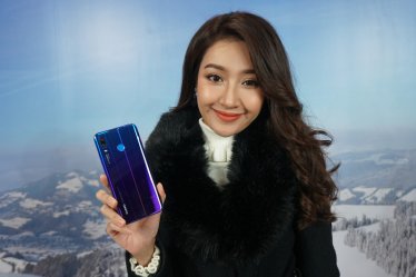 Huawei รุกตลาดสมาร์ทโฟนระดับกลางจนระอุ ส่ง nova 3i มือถือกล้อง AI 4 ตัวรุ่นแรกของโลกลงตลาด