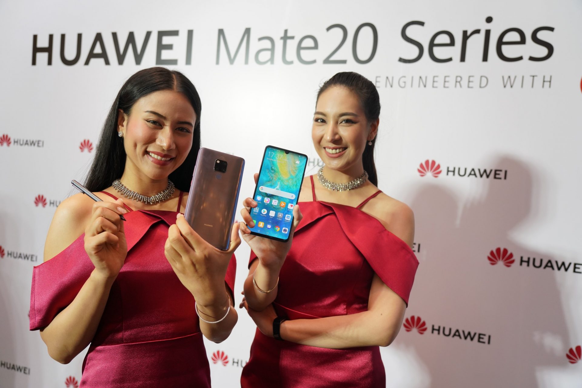 เปิดราคา Huawei Mate 20 Series ในไทย เริ่มที่ 24,990 บาท ขายจริง 9 พ.ย. ซื้อผ่านค่ายมือถือ ส่วนลดเป็นหมื่น!