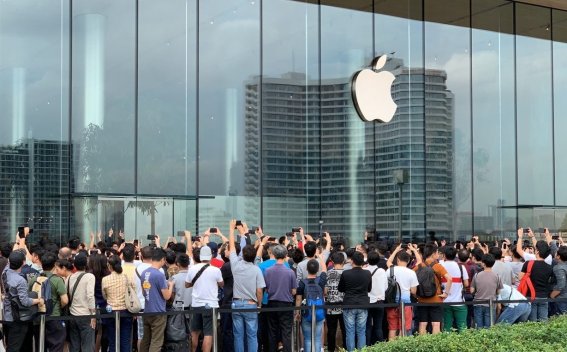 พาชมบรรยากาศ Apple Iconsiam เปิดวันแรก : Apple Store แห่งแรกของประเทศไทย