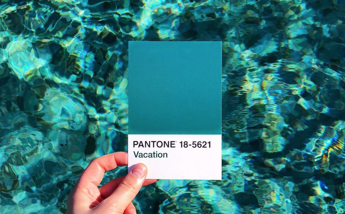 มาแต่งรูป Pantone ให้อินเทรนด์ ด้วยแอปในโทรศัพท์กันเถอะ