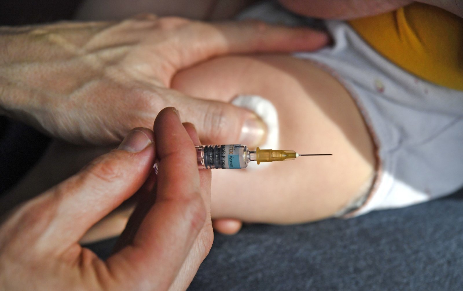 เท่านี้อาจไม่พอ! Facebook ควรใช้มาตรการพิเศษเพื่อจัดการข้อมูลที่ไม่ถูกต้องเกี่ยวกับวัคซีน