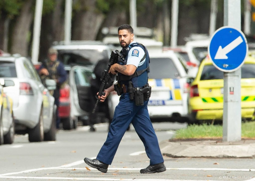 2019-03-15 14:49:33 epa07438401 Armed police patrol following a shooting resulting in multiply fatalies and injuries at the Masjid Al Noor on Deans Avenue in Christchurch, New Zealand, 15 March 2019. According to media reports on 15 March 2019, at least one gunman opened fire at around 1:40 pm local time after walking into the Masjid Al Noor Mosque, killing and wounding several of people. Armed police officers were deployed to the scene, along with emergency service personnel. There are also confirmed reports of a shooting at a second mosque in Christchurch, and both incidents have left at least 40 people dead and more than 20 people seriously wounded. Four people are in custody in connection with the shootings.  EPA/Martin Hunter NEW ZEALAND OUT