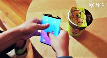 Xiaomi ปล่อยวิดีโอโชว์สมาร์ตโฟน “พับจอ 3 ท่อน” (อีกครั้ง)