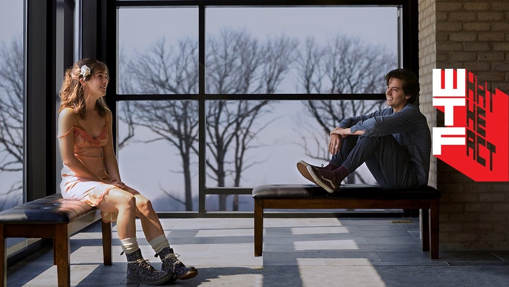 [รีวิว] FIVE FEET APART ขออีกฟุตให้หัวใจเราใกล้กัน – สัมผัสแห่งรักมีค่าเท่าลมหายใจ