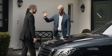 เมื่อ BMW ส่งวีดีโอกล่าวอำลาอดีตประธาน CEO Mercedes-Benz ในงานปลดเกษียณมีหรือที่ Benz จะยอมอยู่เฉยๆ!