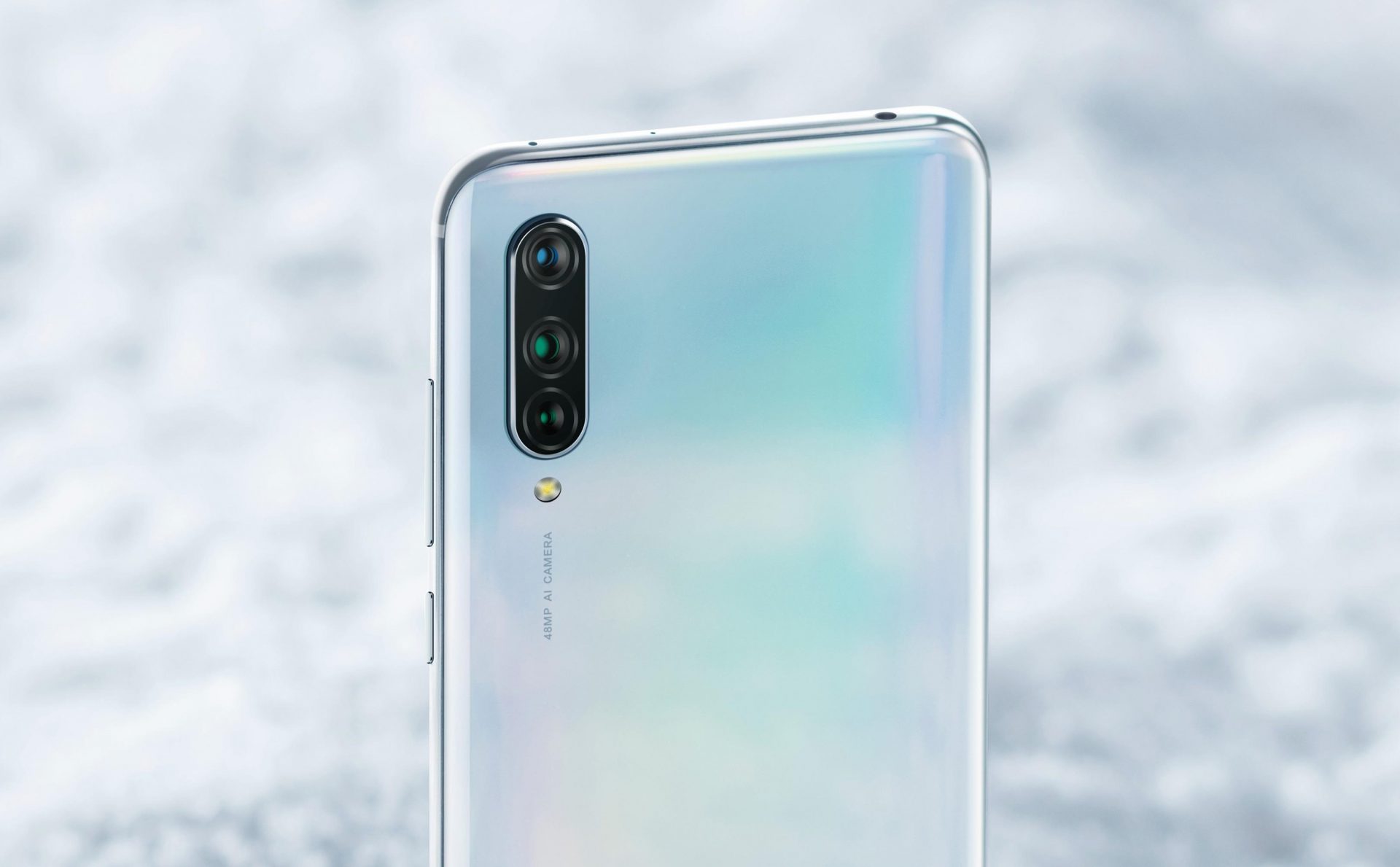 ชมภาพตัวเครื่องแรกของ Xiaomi Mi CC9 : สมาร์ตโฟนเน้นกล้องจริงจัง