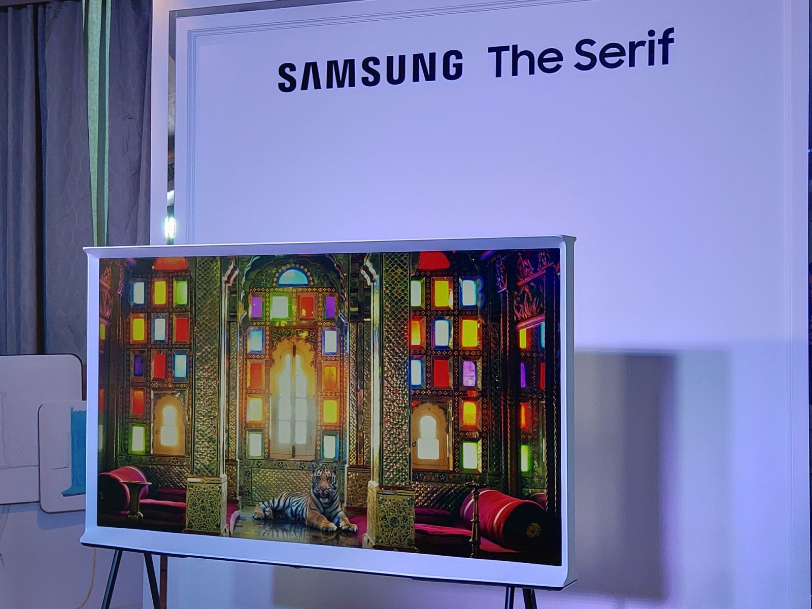 Samsung The Serif