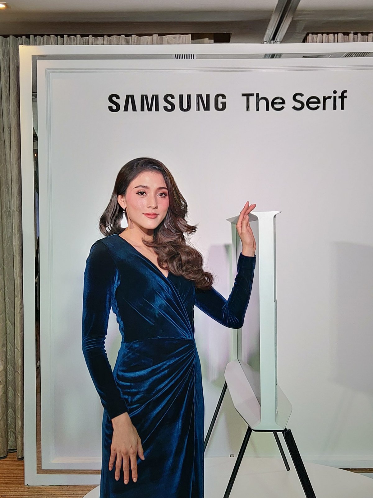 Samsung The Serif