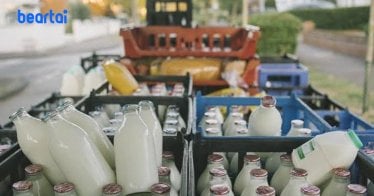 พนักงานส่งนมจะกลับมาอีกครั้ง! หลังชาวลอนดอนร่วมใจกันเปลี่ยนวิธีการดื่มนมเพื่อลดขยะพลาสติก