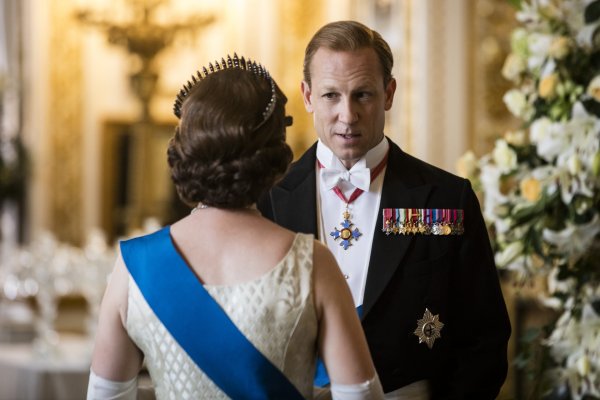 WHAT THE FACT รีวิว The Crown ซีซัน 3