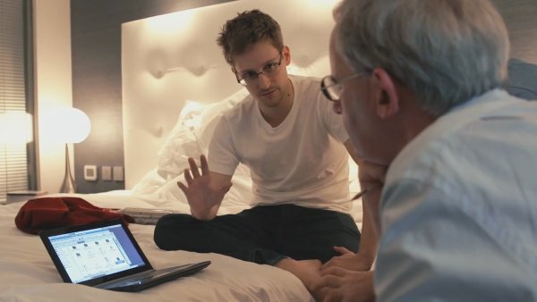 Snowden ตัวจริงในหนังสารคดี Citizenfour (2014)