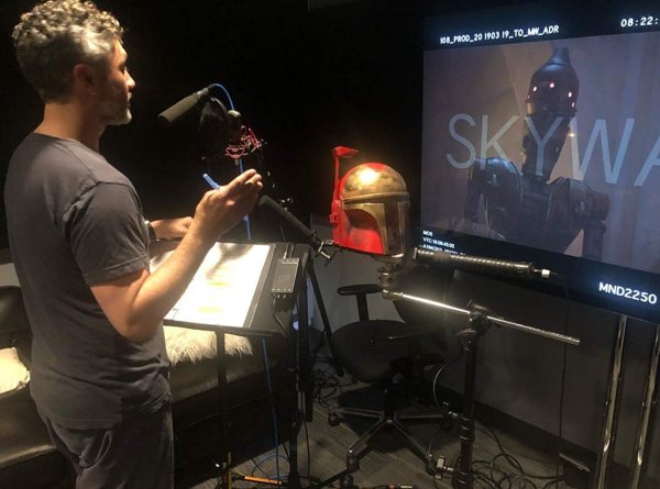 Taika Waititi พากย์เสียงหุ่นดรอยด์ IG-11 ใน The Mandalorian