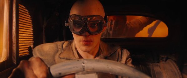 Nicolas Hoult ใน Mad Max: Fury Road